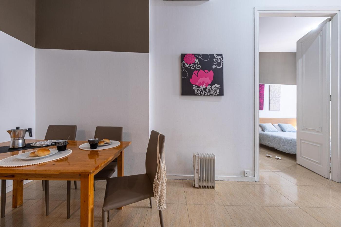 Urban Center Apartments Tarragona Luaran gambar